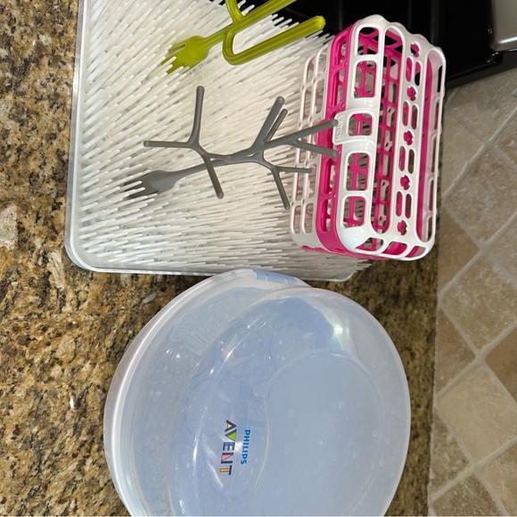 Baby bottle sanitizer and drying grass mat with dishwasher caddy - Picture 2 of 3